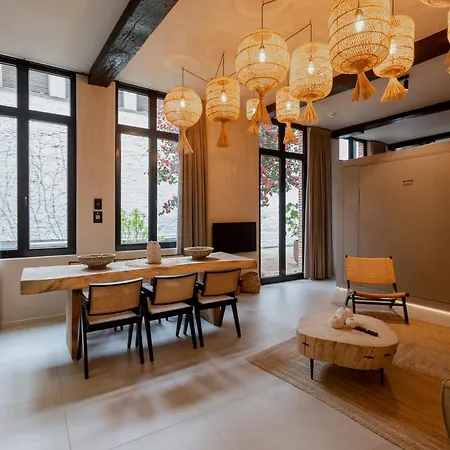 Btfl Living Apartment *